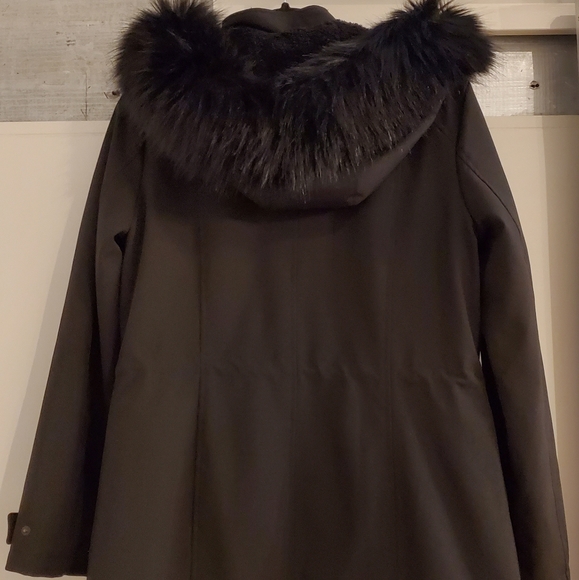 Warm winter jacket - Picture 2 of 5